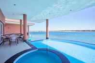 Swimming Pool Golden Ocean Marina Hotel