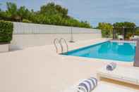 Swimming Pool Villa Bonita AL in Set bal