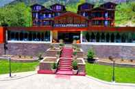 Exterior Pine Spring Resort Pahalgam