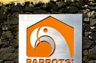 ภายนอกอาคาร Parrots Village