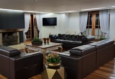 기타 6 Duplex in a castle in the mountains