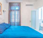 Kamar Tidur 2 Blue Waves