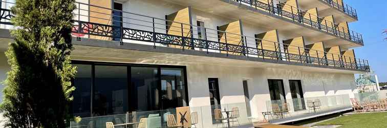 Luar Bangunan Golden Tulip Martigues Provence