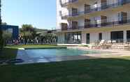Swimming Pool 3 Golden Tulip Martigues Provence