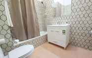 In-room Bathroom 6 T1 Torre20 14D Vista MAR Fant Stica 80M Praia 4 P