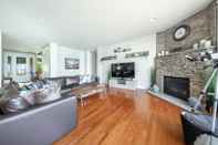 Ruang untuk Umum Stunning House with Views of Puget Sound Ideal for Family Reunions