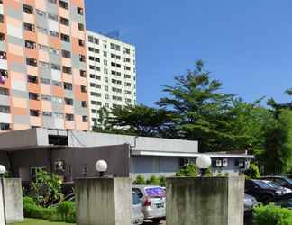 Bangunan 2 THE ROOMOS Hotel Apartemen