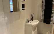 Toilet Kamar 6 Elite 60 Stays