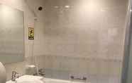 In-room Bathroom 6 Hub Hotel - Banqiao Station