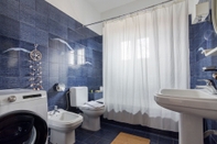 In-room Bathroom Nami Villa Airport by Airstay