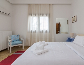 Bedroom 2 Nami Villa Airport by Airstay