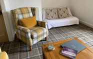 Kamar Tidur 7 Beautiful 2-bed Apartment in Inverkip Great Garden