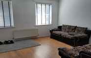 Common Space 7 Immaculate 1-bed Apartment in Borehamwood