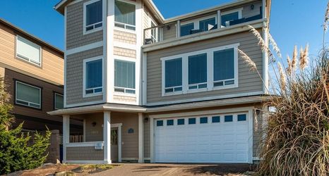 Exterior 2 Pacific Palace