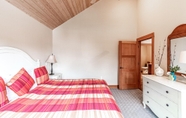 Bedroom 3 Lodges at Cannon Beach C1