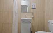 In-room Bathroom 2 Discover Potts Point Budget Accommodation