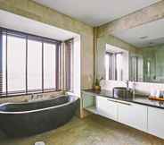 In-room Bathroom 6 Villa Oasis in Canggu
