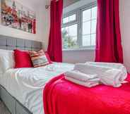 Bedroom 7 Modern 3 Bedroom 2 Bath Hse with Parking