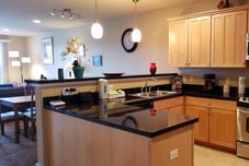 寝室 Riverview Retreat