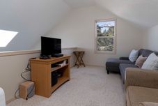 公共空間 Serenity Rising