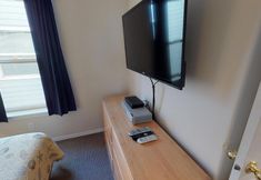 Bedroom 5 Waters Edge 308