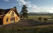 Exterior 3 Navajo Peak Lodge