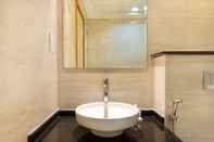 Toilet Kamar Maison Privee - Spacious 1/Bed apartment in Dubai Marina