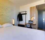 Bedroom 6 B&B Hotel Toulon Centre Gare