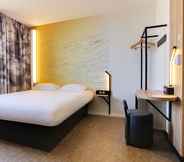 Bedroom 2 B&B Hotel Toulon Centre Gare
