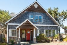 外部的 Sheltering Pines