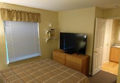 Bedroom 7 Waters Edge 108