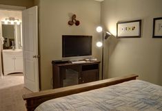 Bedroom 4 Waters Edge 105