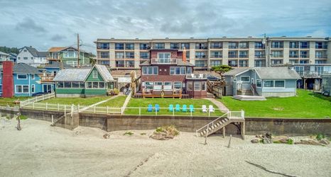 Exterior 2 Nantucket Inn #5