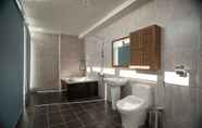 Toilet Kamar 7 Oneness resort