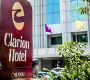 Exterior 2 Clarion Hotel President