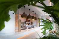 Bar, Cafe and Lounge Villa Caribe Restaurant Resort & Spa
