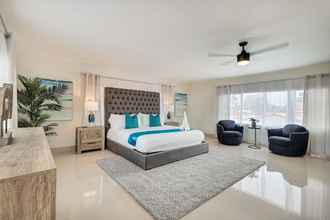 Bedroom 4 Amazing 6BR Estate with Private Pool