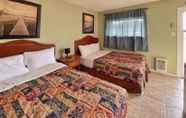 Bedroom 3 Sunny Motel