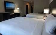 Kamar Tidur 3 La Quinta Inn & Suites by Wyndham Lake George