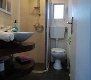 In-room Bathroom 7 Family Holiday Villa Vacations Ponta Delgada