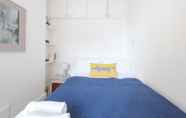 Bedroom 6 Bright two Bedroom Flat in Fashionable Fulham by Underthedoormat