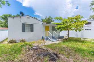 Exterior 4 Upper Design District 3BD Home w/Jacuzzi and Backyard