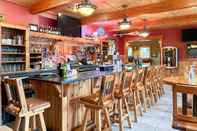 Bar, Cafe and Lounge Cranberry Inn of Mercer