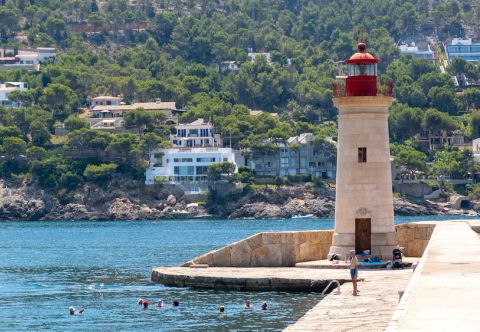 Others Unic, Turisme D'interior.