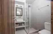 In-room Bathroom 5 Raise Spetses Sea View Villa