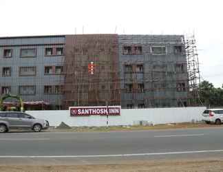 Bangunan 2 Hotel Santhosh Inn