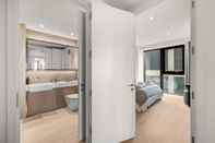 In-room Bathroom Luxury two Bedroom Apartment in East Londons Docklands