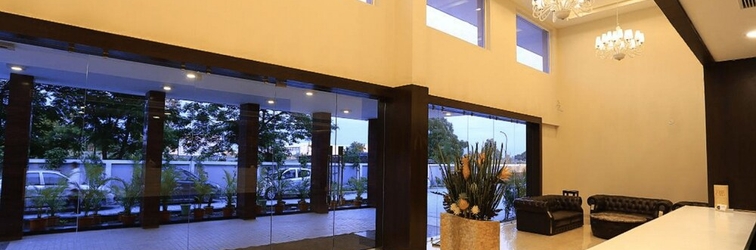 Lobby Nandan Kanan-M Square Hotels and Resorts