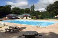 Swimming Pool Inviting 2-bed Chalet in Caernarfon