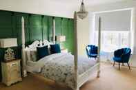 Bedroom Grade II Listed Farm House in Beautiful Grounds